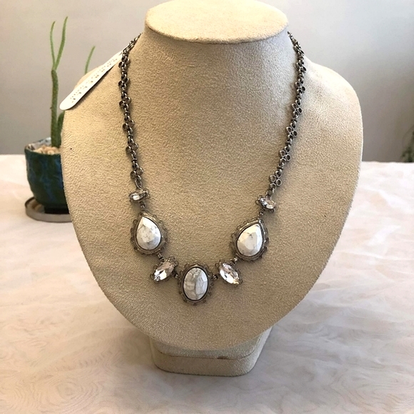 Sorrelli Silky Clouds ~ Maria Statement Necklace - Picture 1 of 3